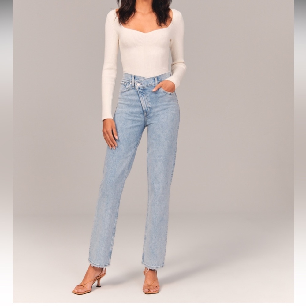 Abercrombie ultra high rise 90s straight jeans